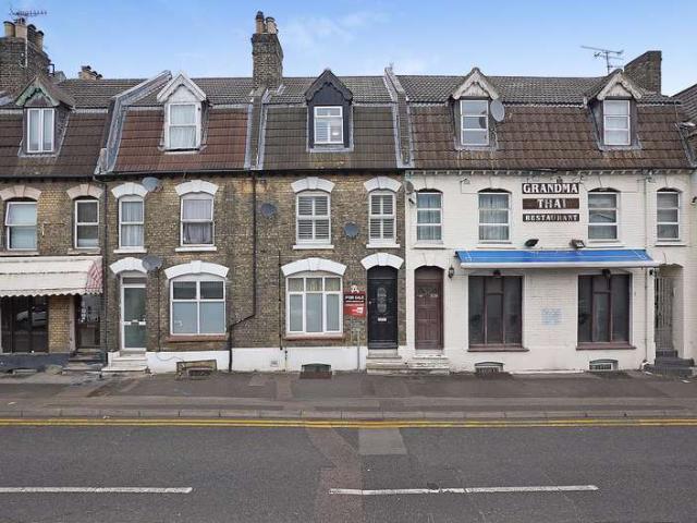 Flat for sale in Troy Town, Rochester