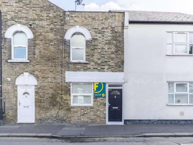 Flat for sale in Walthamstow, Leyton