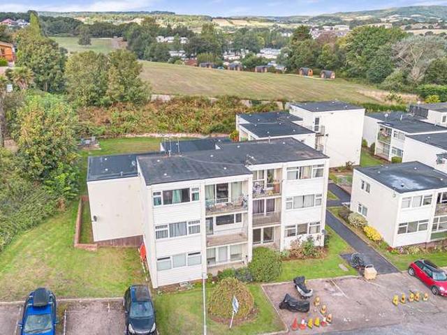 Flat for sale in Dawlish Warren, Teignbridge