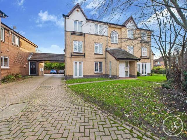 Flat for sale in Hunslet, West Yorkshire