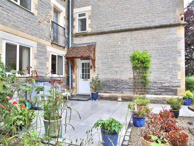 Flat for sale in Pamington, Gloucestershire
