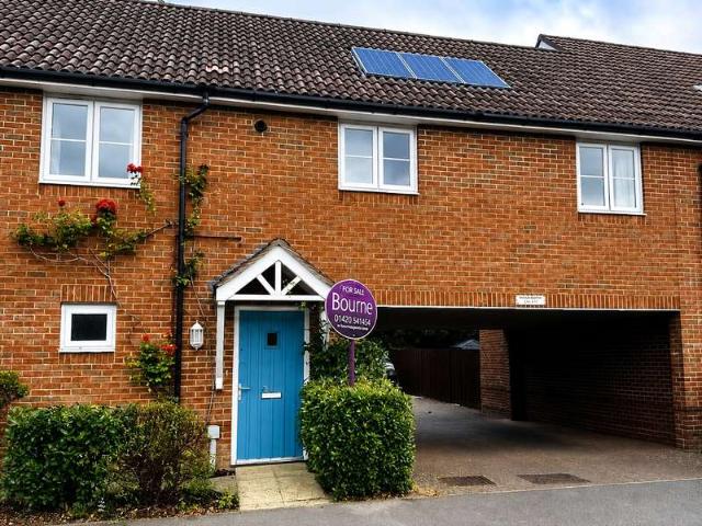 Flat for sale in Anstey, East Hampshire