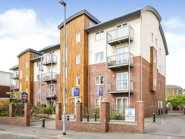 Flat for sale in Portsea, Portsmouth