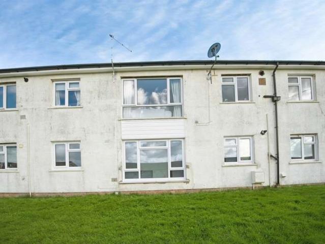 Flat for sale in Bridgend, Wales