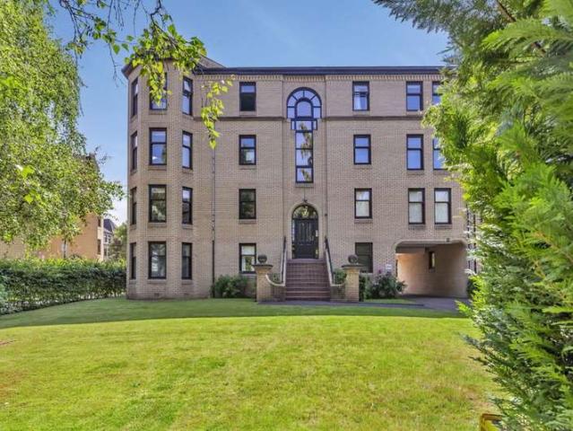 Flat for sale in Hyndland, Scotland