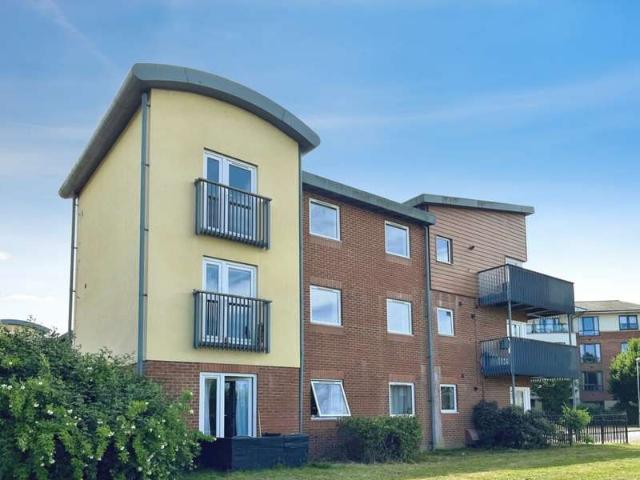 Flat for sale in Kings Barton, Gloucester