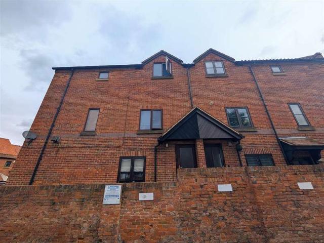 Flat for sale in Alverton, East Midlands