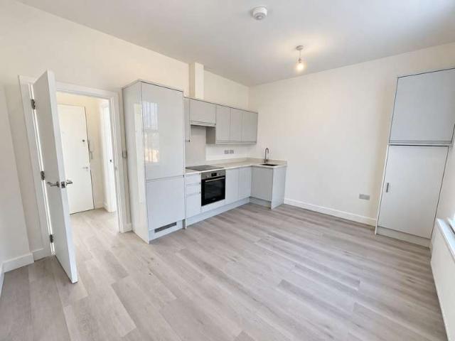 Flat for rent in London Borough of Croydon, Thornton Heath