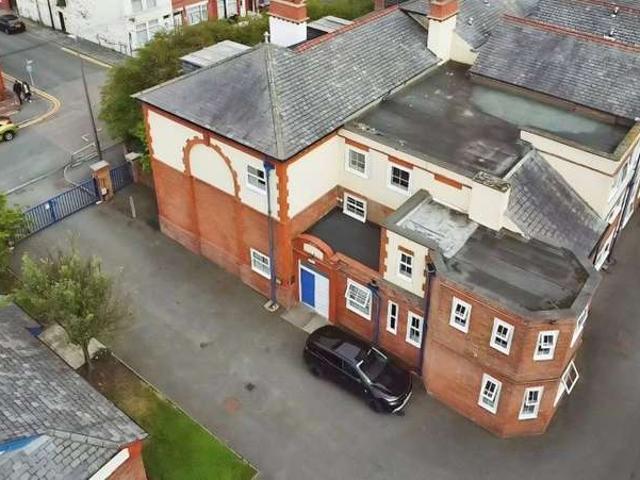 Flat for sale in Rossmore, Cheshire