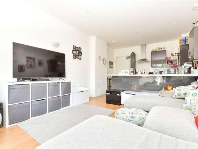 Flat for sale in Blackwell, Perryfields