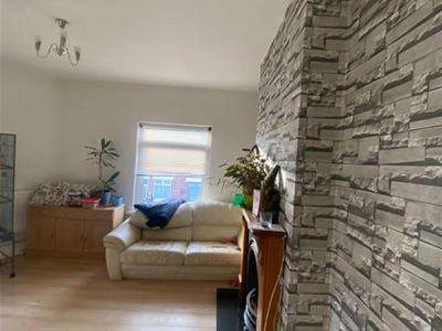Flat for rent in Ball Hill, West Midlands