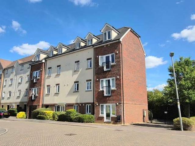 Flat for sale in Redhouse Park, Great Linford