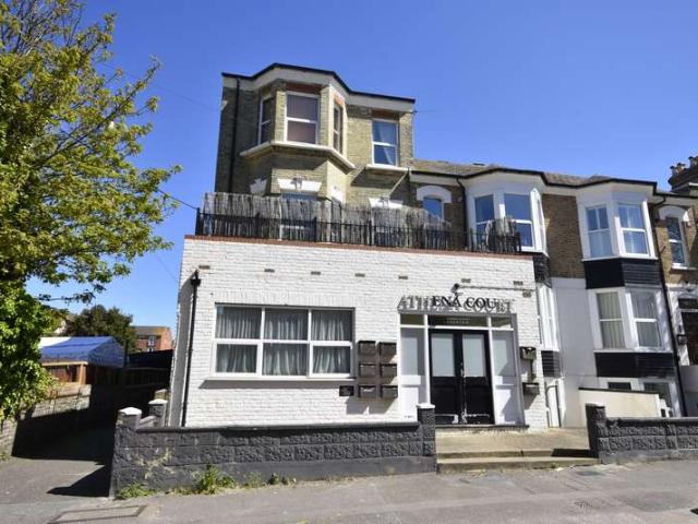 Flat for rent in Cliftonville West, Acol