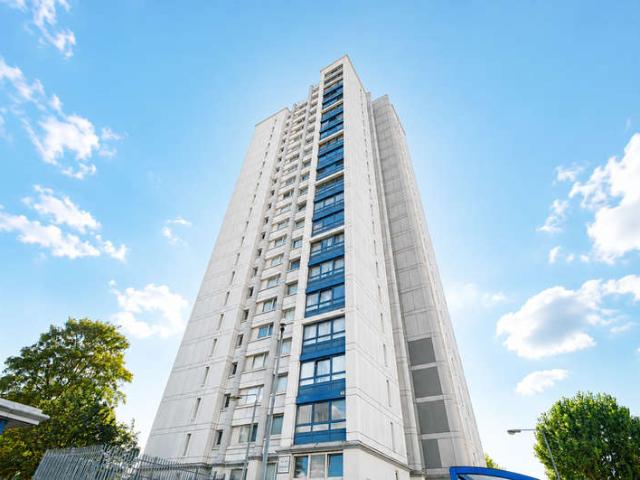 Flat for sale in Glyndon, Plumstead