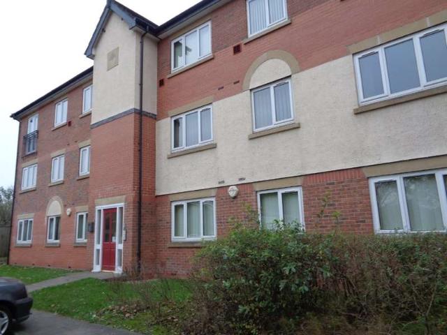 Flat for rent in Whitefield, Bury