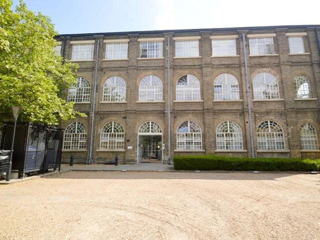 Flat for sale in Greater London