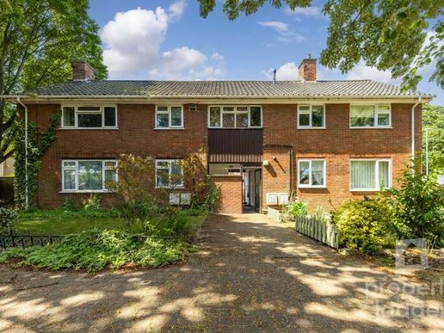Flat for sale in Heartsease, East Bank