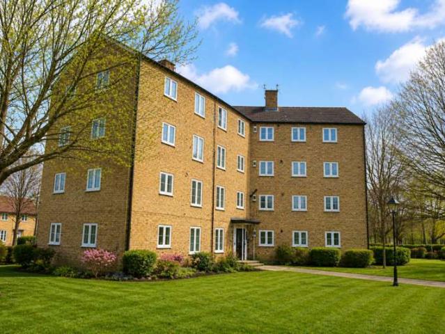 Flat for sale in Fretherne, Hertfordshire