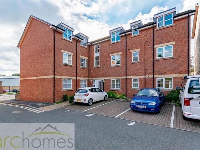 Flat for sale in Wigan, Greater Manchester