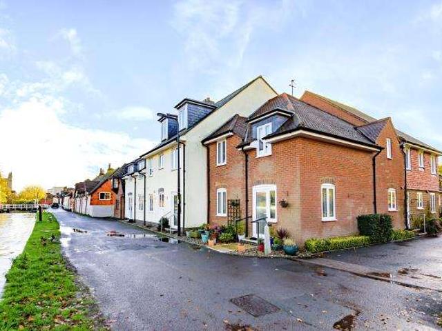 Flat for sale in Enborne, West Berkshire