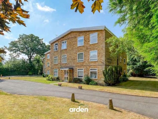 Flat for sale in Blossomfield, West Midlands