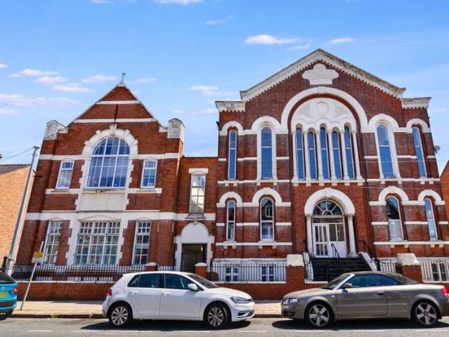 Flat for sale in Newfoundpool, Old Wharf