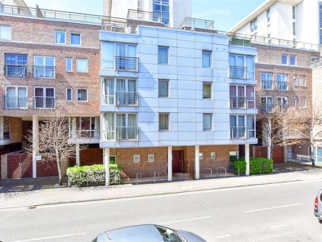 Flat for sale in Portsea, City Of Portsmouth