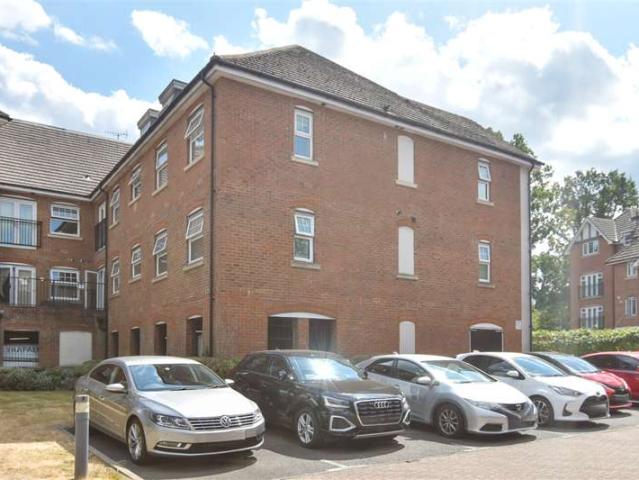 Flat for sale in Three Bridges, Glynde