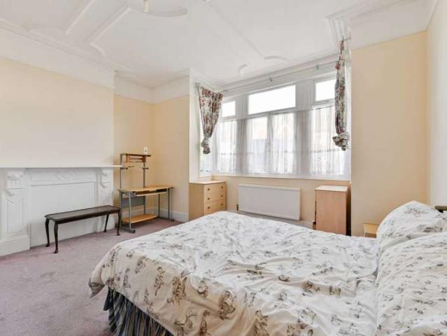 Flat for rent in Streatham, Furzedown