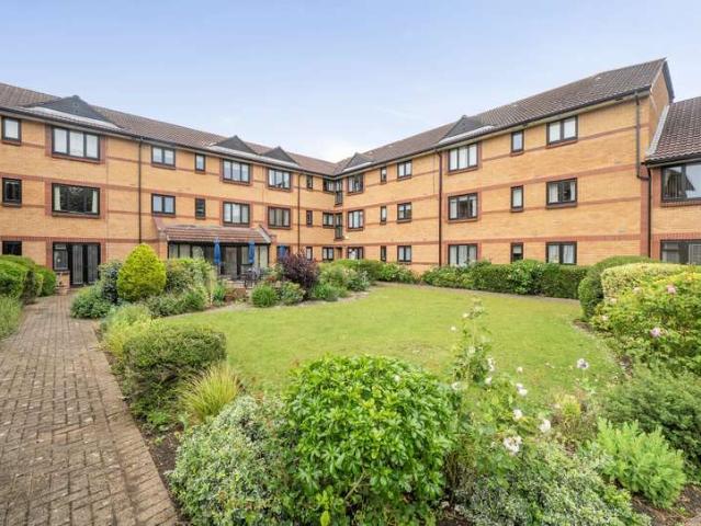 Flat for sale in Cadbury Heath, South Gloucestershire