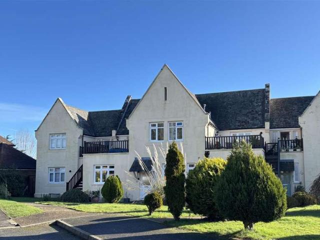 Flat for sale in Heathlands, East Sussex