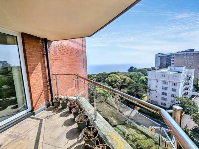 Flat for sale in Springbourne, Bournemouth