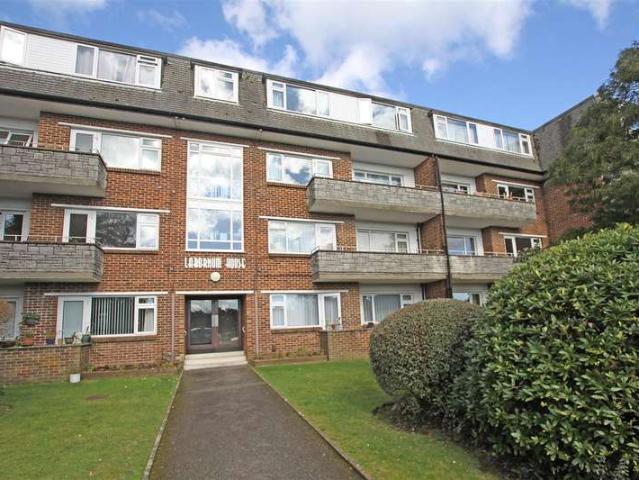Flat for sale in Talbot Village, Bournemouth