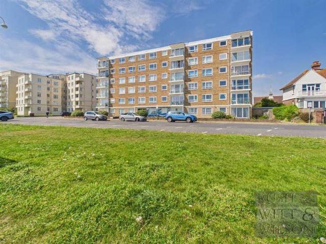 Flat for sale in Central, Heathlands