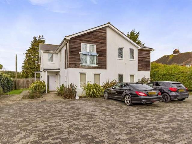 Flat for sale in Worthing, West Sussex