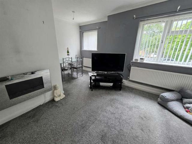 Flat for sale in Georgia, Greater Manchester