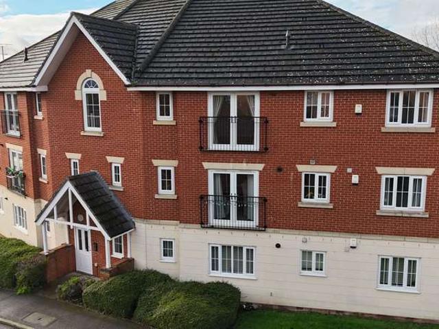 Flat for rent in Renishaw, North East Derbyshire