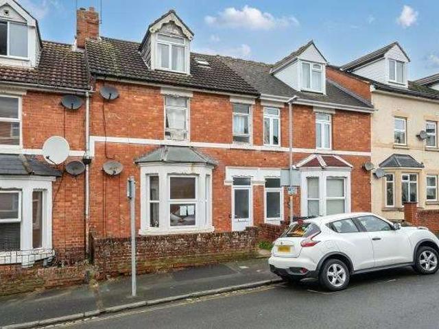 Flat for sale in Okus, Swindon