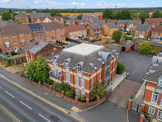 Flat for sale in Crow Wood, Widnes