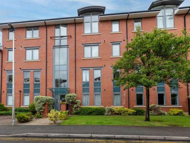 Flat for sale in Hough Green, Two Mills