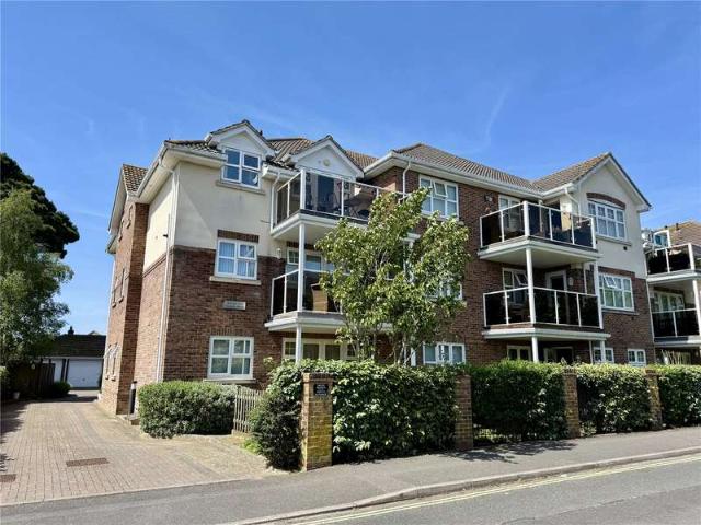 Flat for sale in Old Milton, New Forest