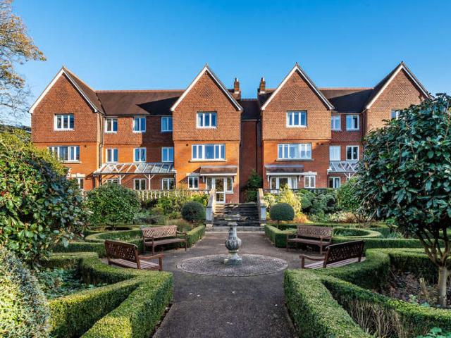 House for sale in Nevill Park, Sandown Park