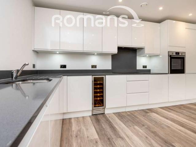 Flat for rent in Albany Park, Surrey Heath