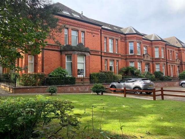 Flat for sale in Runcorn Heath, Halton