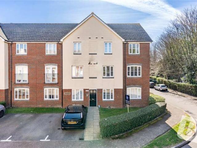 Flat for sale in Hamerton, Kent