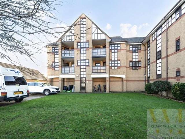Flat for sale in Fishersgate, West Sussex