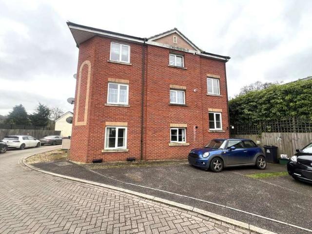Flat for sale in Newton St Cyres, Devon