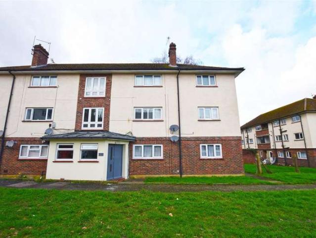 Flat for sale in Chatham