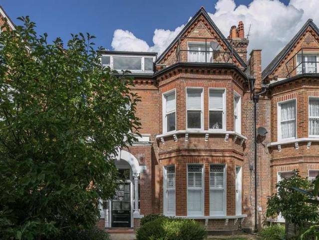 Flat for sale in Peckham, Greater London