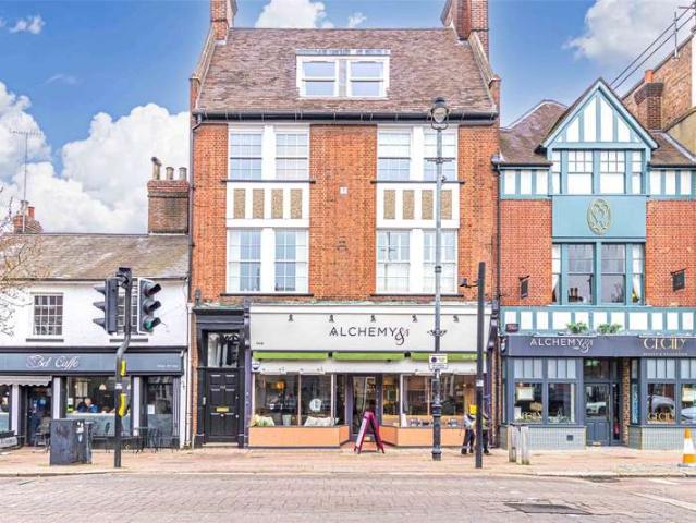 Flat for sale in Ashlyns Estate, Pouchen End